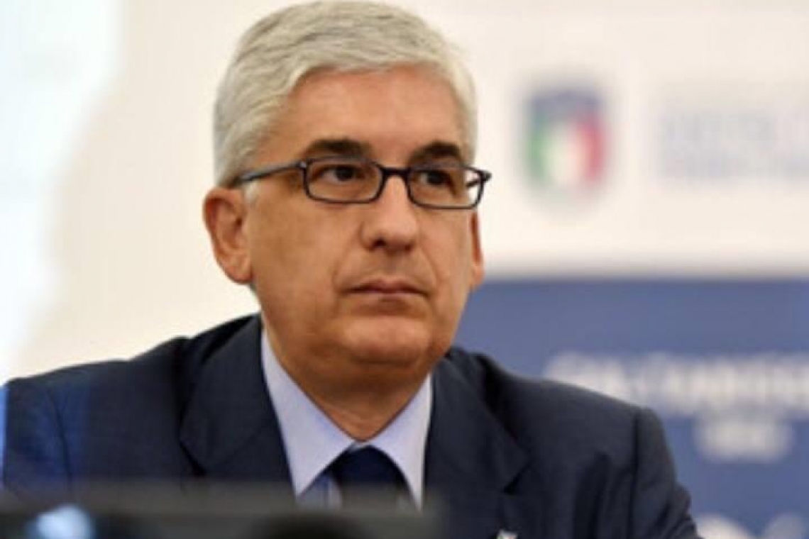 Tisci: “Fermi fino al 3 aprile, ci atteniamo alle decisioni del Governo”