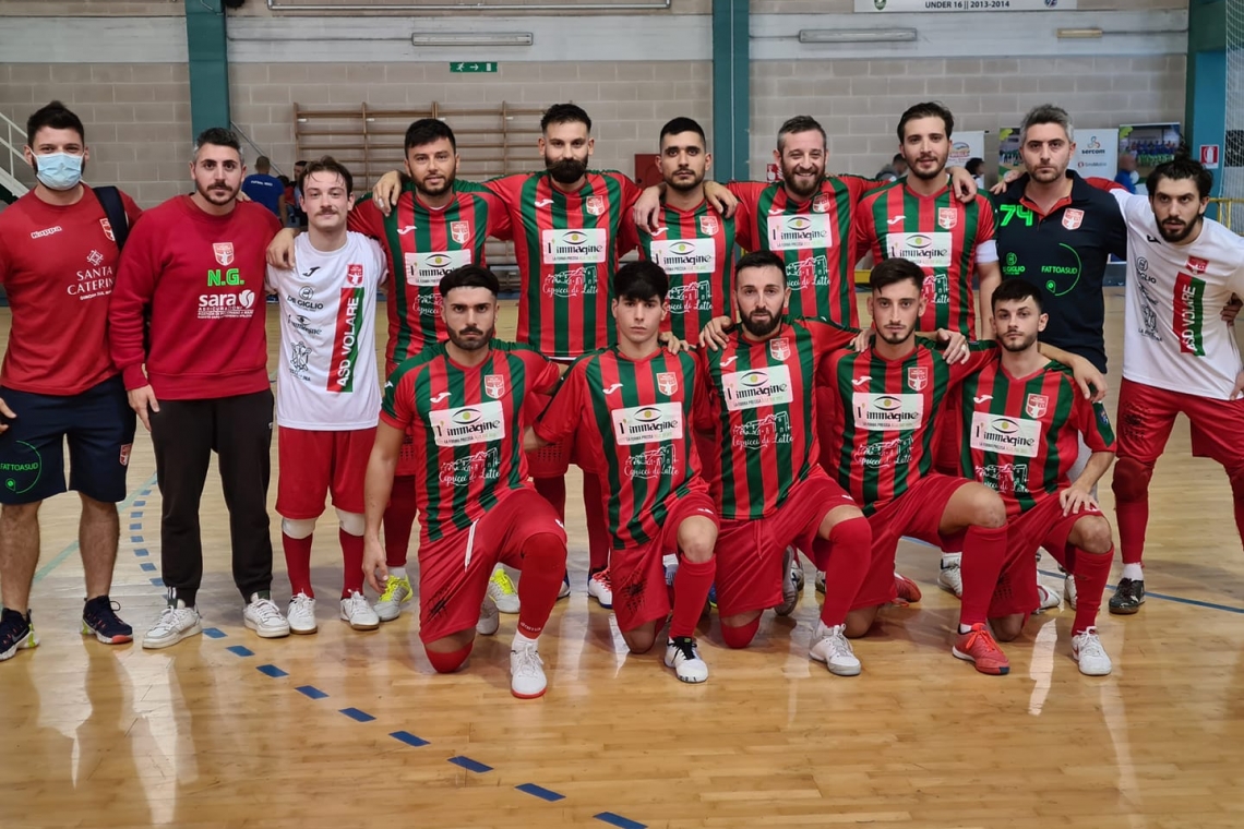 CINQUE SU CINQUE PER IL FUTSAL NOCI