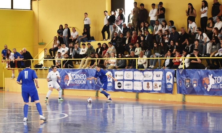 La Puglia sfiora la finalissima del Torneo delle Regioni nel Futsal Femminile. La Calabria passa solo ai rigori (2-2 nei tempi regolamentari)