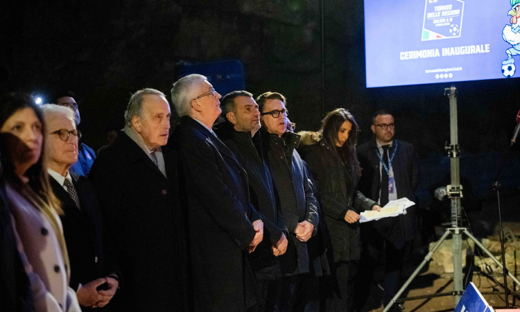Un grande show nelle Grotte di Castellana apre la 62^ edizione del Torneo delle Regioni di Calcio a 11